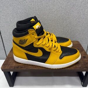 Air Jordan 1 Retro High Pollen  Preowned Authentic Og size 11